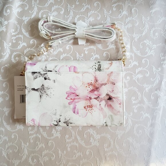 BETSEY JOHNSON Cherri Wht XOSAM floral shoulder crossbody bag - Picture 3 of 8